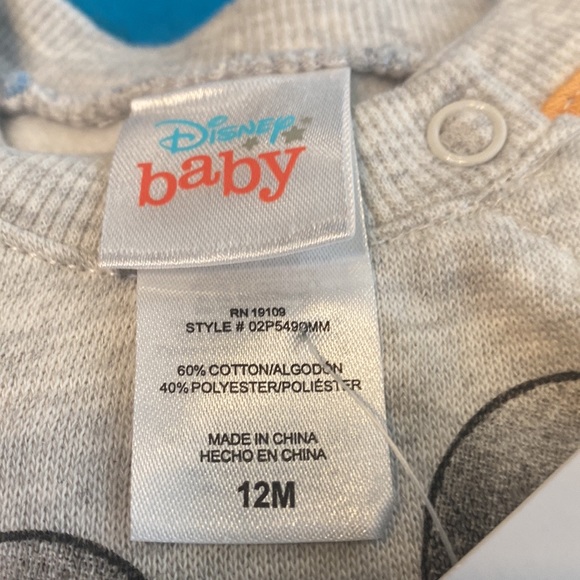 NEW! 3pc Disney Boys Bundle Set. Mickey Mouse Sweat Shirt, Pants & Sunglasses - Picture 5 of 6